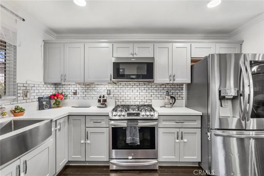 13204 Alta Vista Way, Sylmar, California 91342 home-pic-10