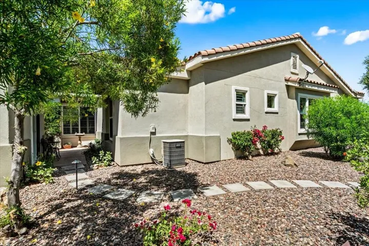 40-81836 Bowstring Cir-12