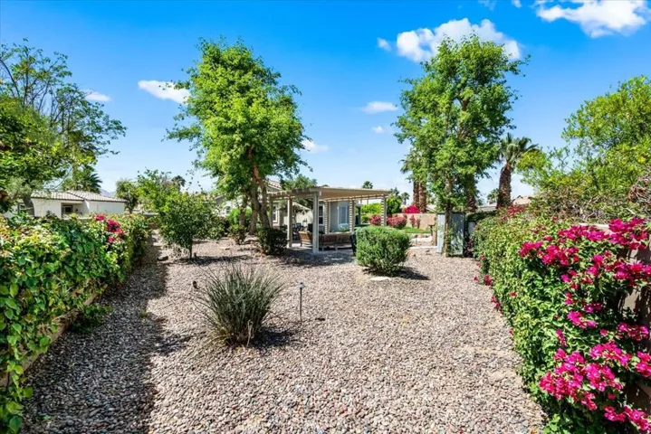 38-81836 Bowstring Cir-14