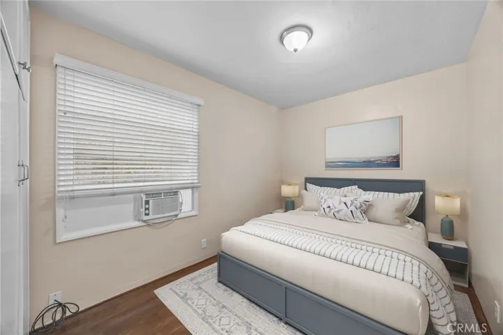 Bed room/staged