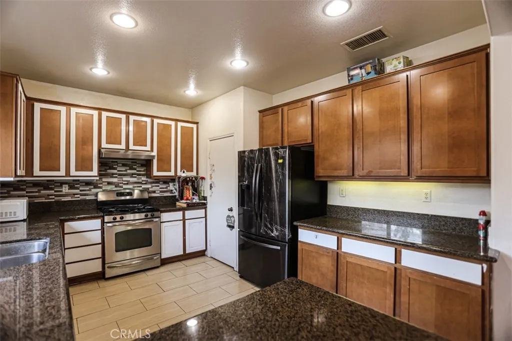 1356 Comfrey Leaf, Beaumont, California 92223 home-pic-19