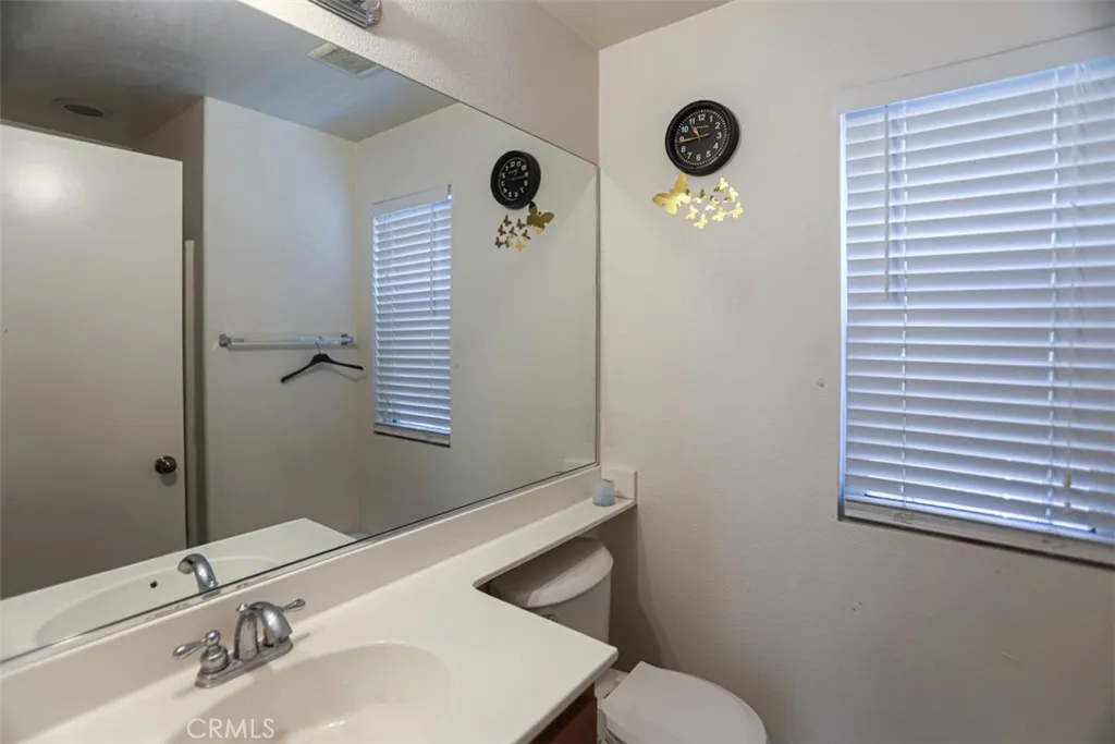 1356 Comfrey Leaf, Beaumont, California 92223 home-pic-8