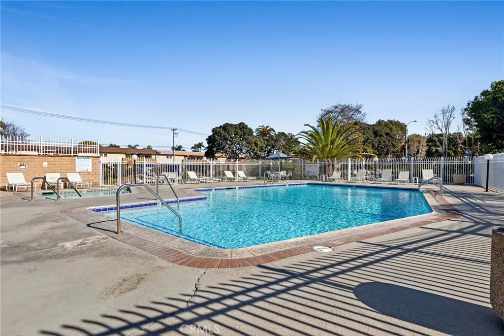 4831 Lago 302, Huntington Beach, California 92649 home-pic-20