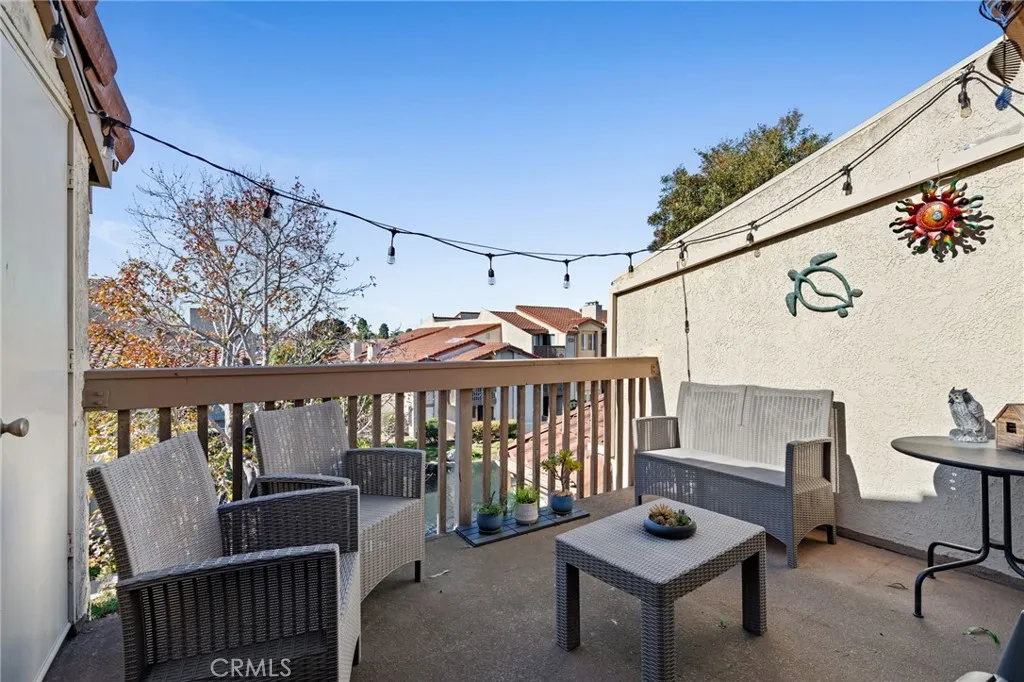 4831 Lago 302, Huntington Beach, California 92649 home-pic-17