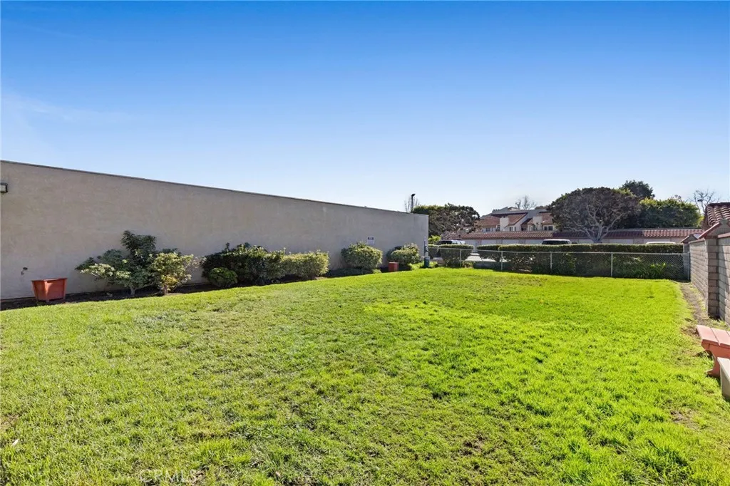 4831 Lago 302, Huntington Beach, California 92649 home-pic-21