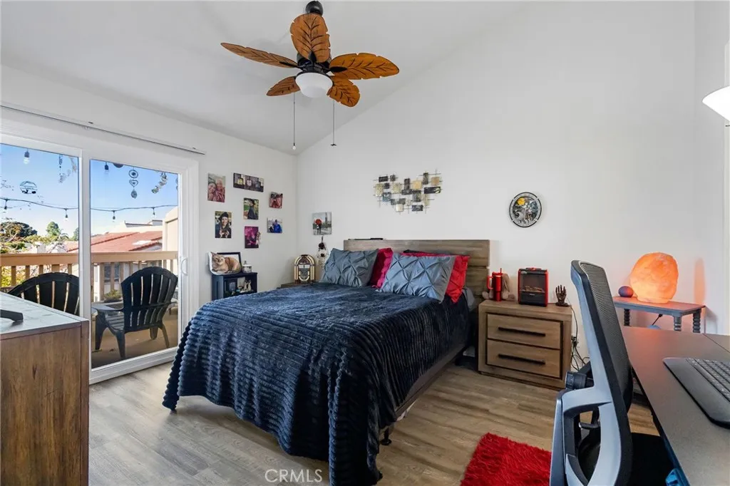 4831 Lago 302, Huntington Beach, California 92649 home-pic-9