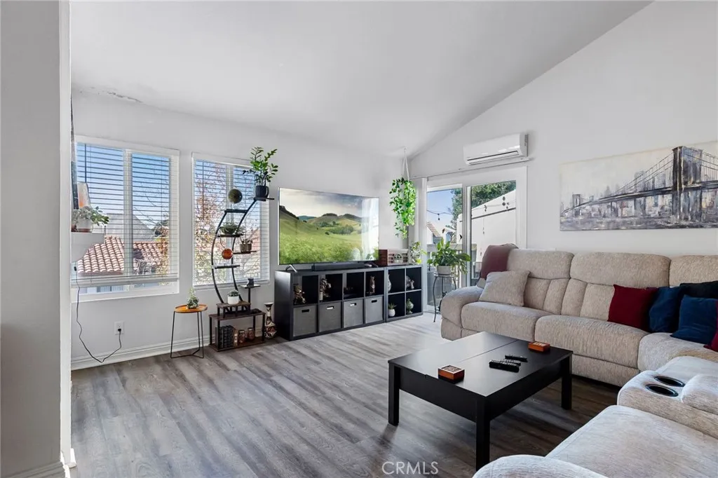 4831 Lago 302, Huntington Beach, California 92649 home-pic-5