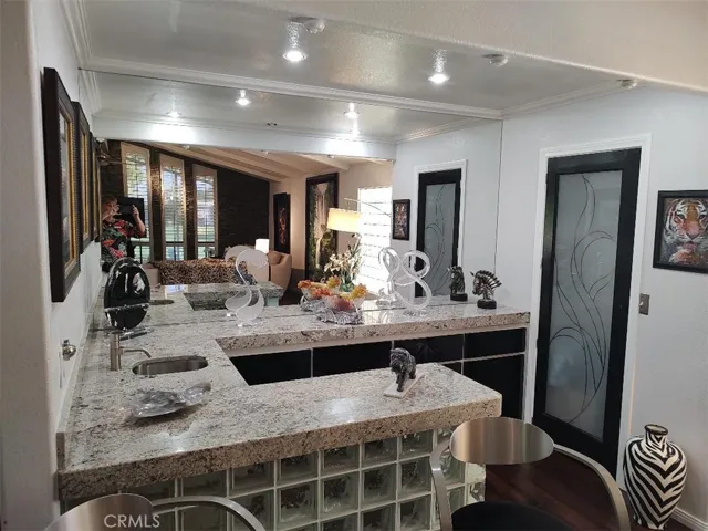 WET BAR