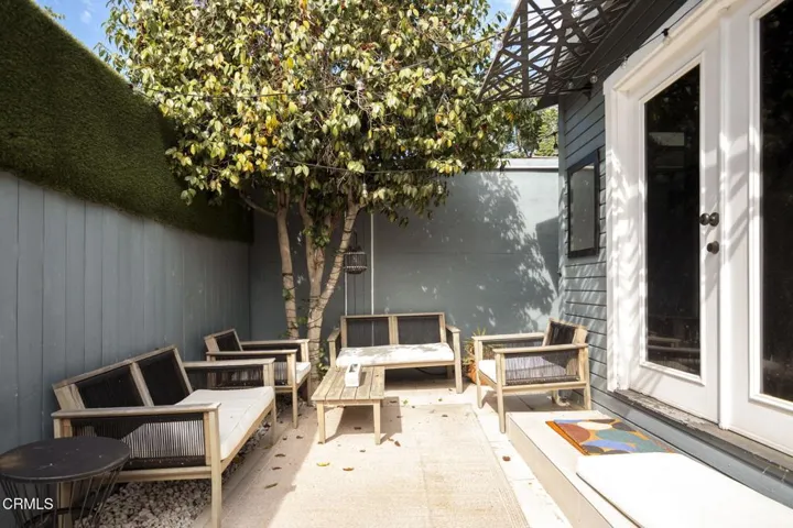 4-web-or-mls-936 N Harper Ave by Pierre