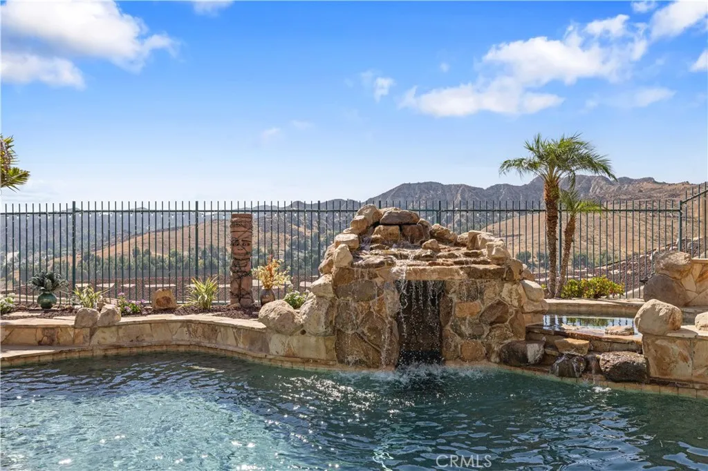 32241 Big Oak Lane, Castaic, California 91384 home-pic-12