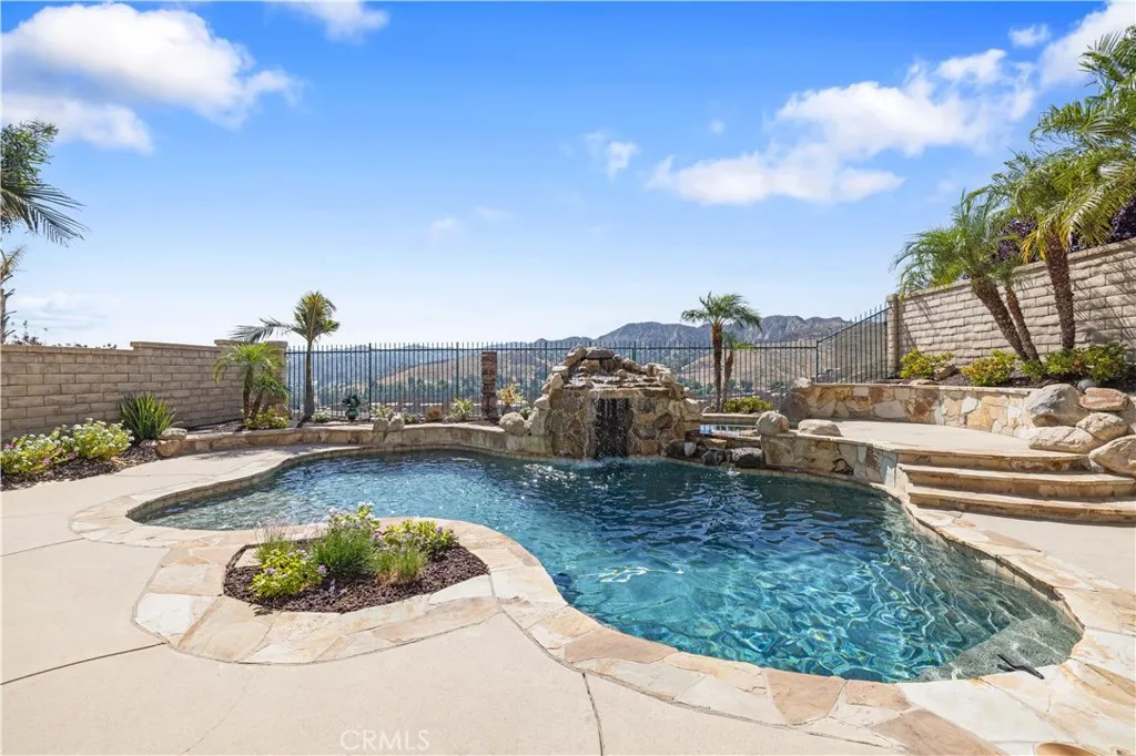 32241 Big Oak Lane, Castaic, California 91384 home-pic-11