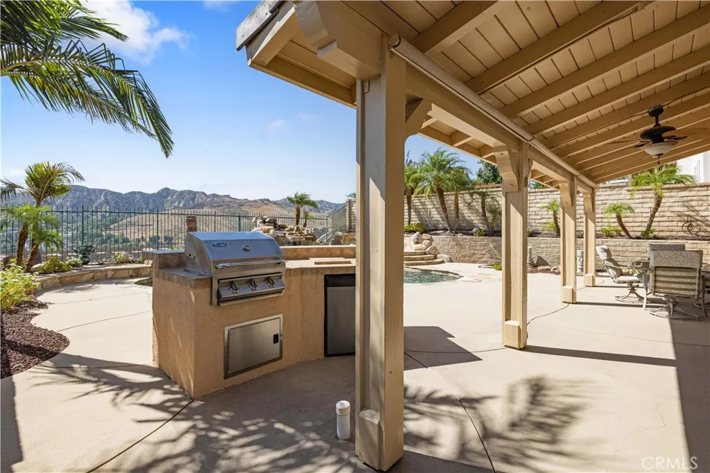 32241 Big Oak Lane, Castaic, California 91384 home-pic-10