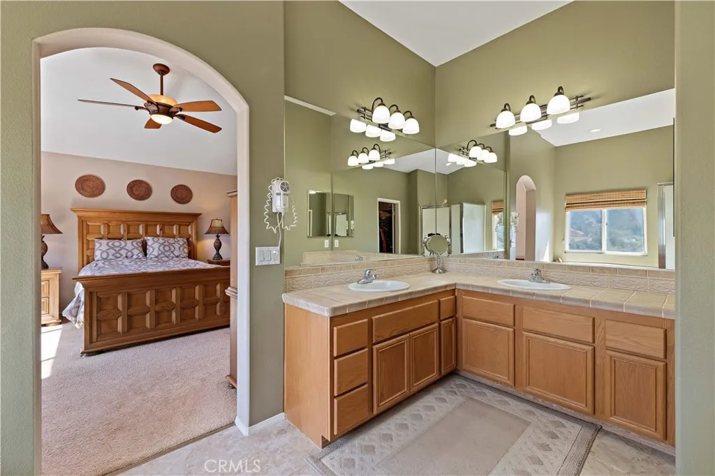 32241 Big Oak Lane, Castaic, California 91384 home-pic-8