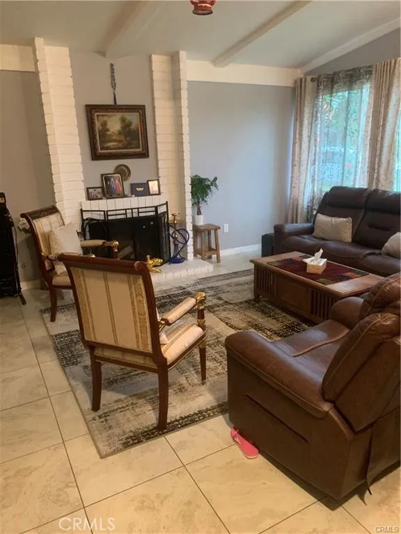 2625 W Orion, Santa Ana, California 92704 home-pic-4