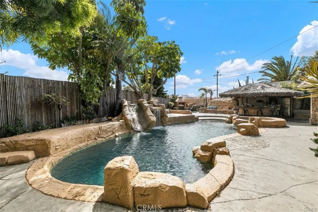 24252 Palmek Circle, Lake Forest, California 92630 home-pic-3