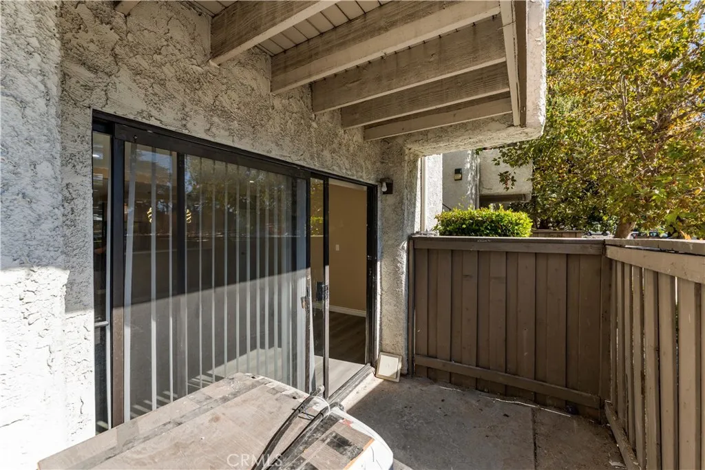 15511 Sherman Way, Van Nuys, California 91406 home-pic-46