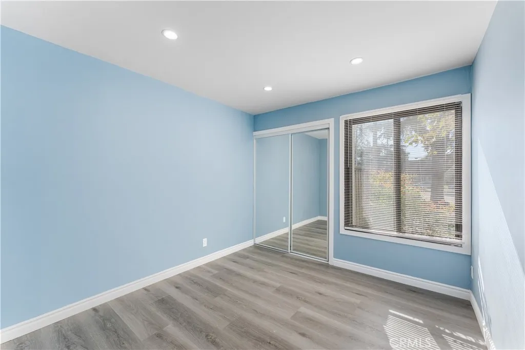 15511 Sherman Way, Van Nuys, California 91406 home-pic-34