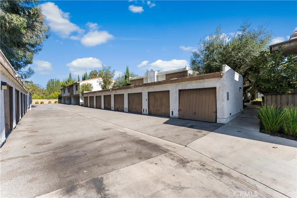 15511 Sherman Way, Van Nuys, California 91406 home-pic-48