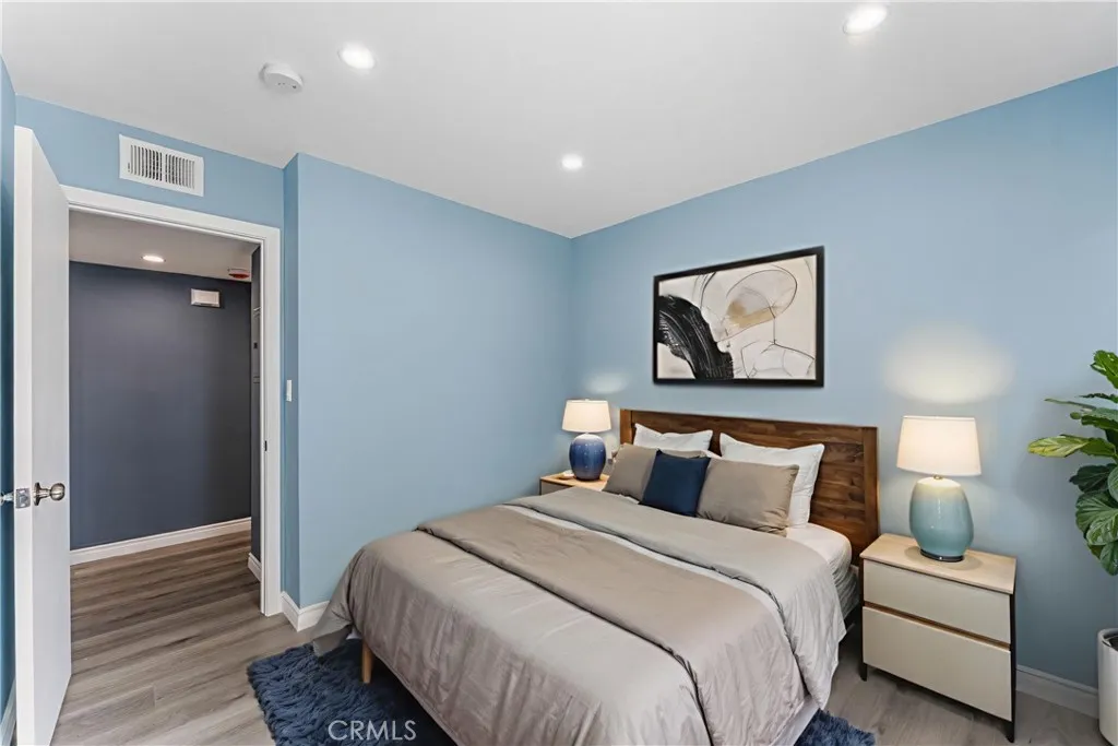 15511 Sherman Way, Van Nuys, California 91406 home-pic-10