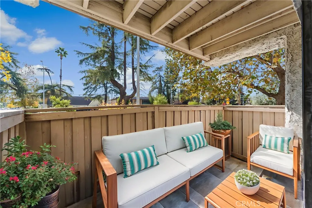15511 Sherman Way, Van Nuys, California 91406 home-pic-16