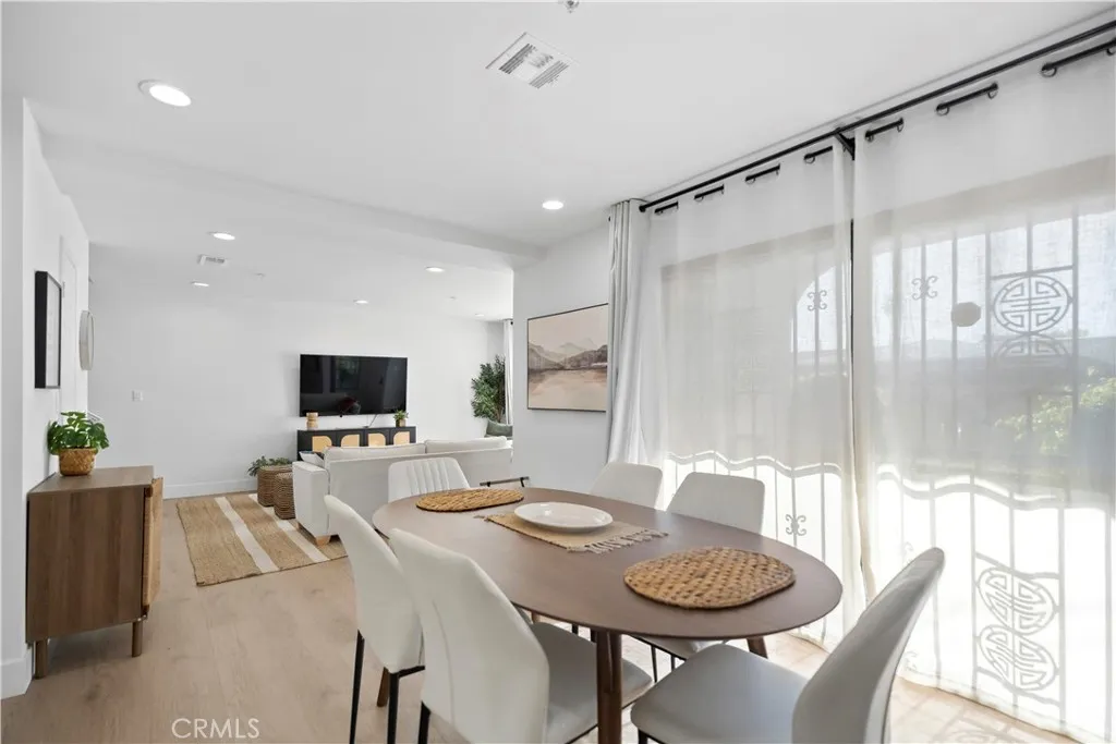 303 N Lincoln Avenue D, Monterey Park, California 91755 home-pic-4