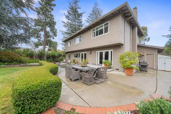 999 Hayman Place, Los Altos, California 94024