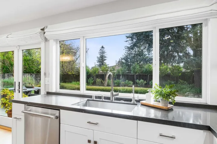 999 Hayman Place, Los Altos, California 94024