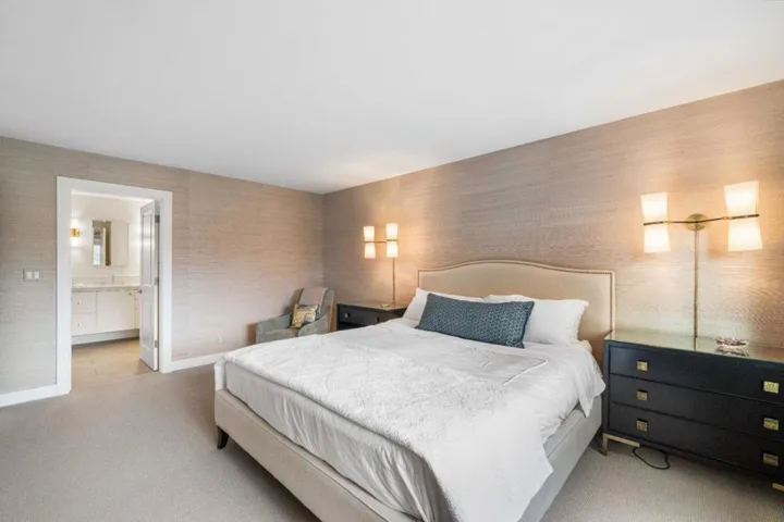 999 Hayman Place, Los Altos, California 94024