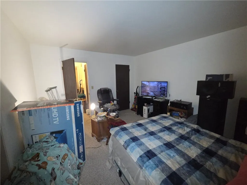 Upstairs bedroom 1.