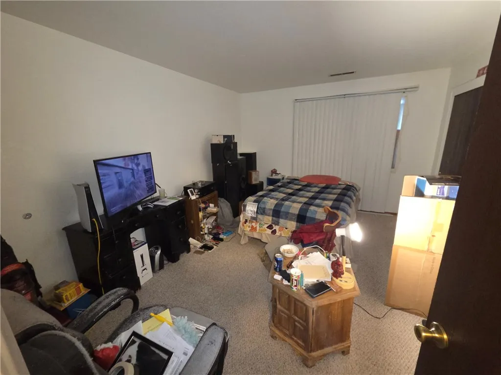Upstairs bedroom 1.