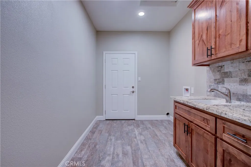 5931 Presidio Court, Atwater, California 95301 home-pic-24
