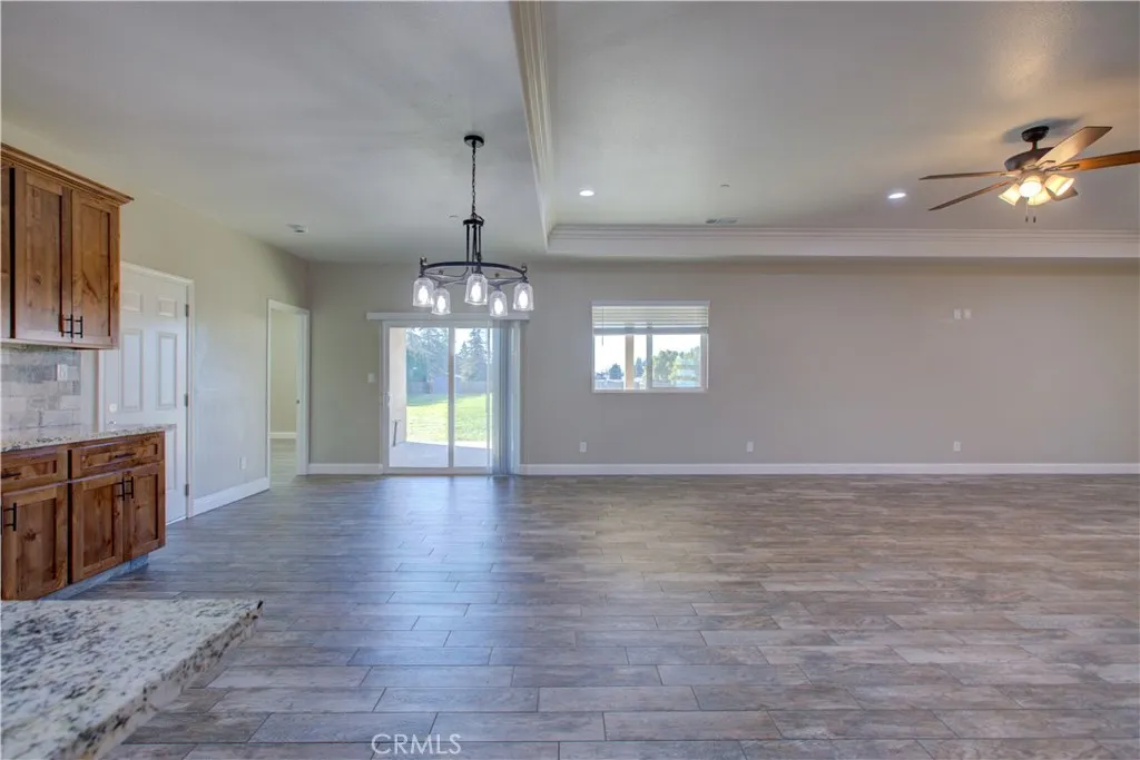 5931 Presidio Court, Atwater, California 95301 home-pic-8