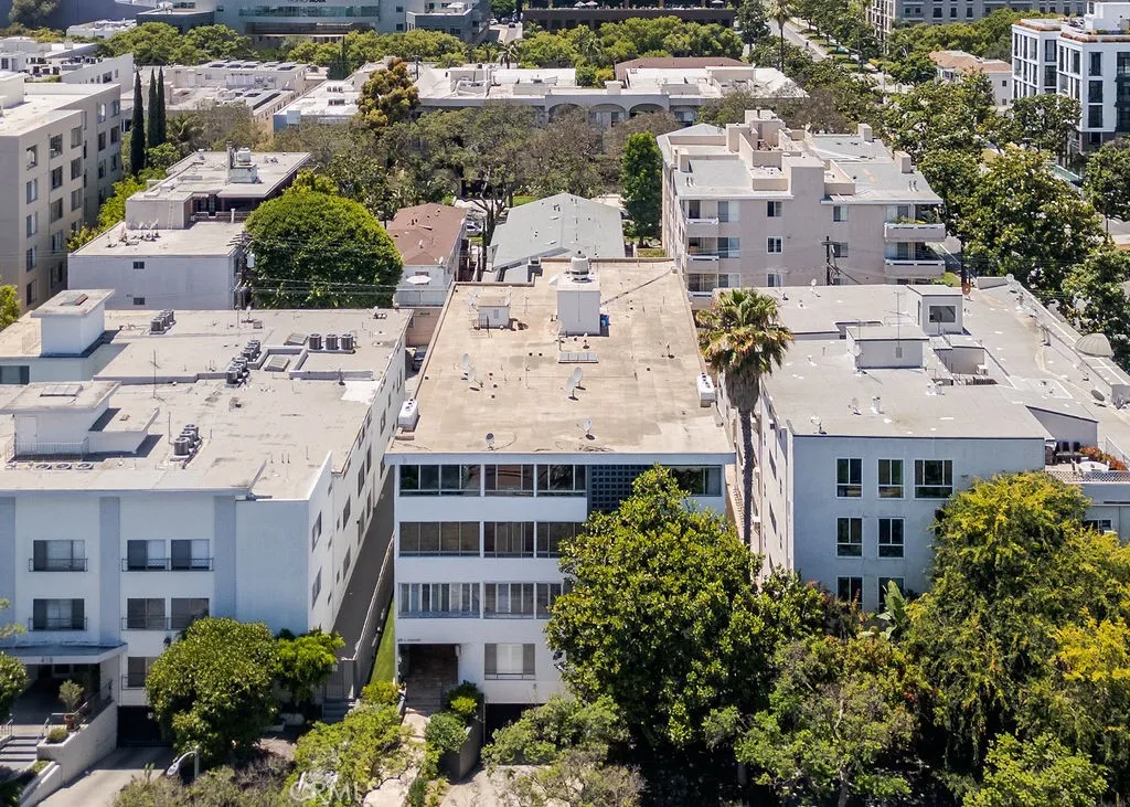 419 N Oakhurst Drive 102, Beverly Hills, California 90210 home-pic-26