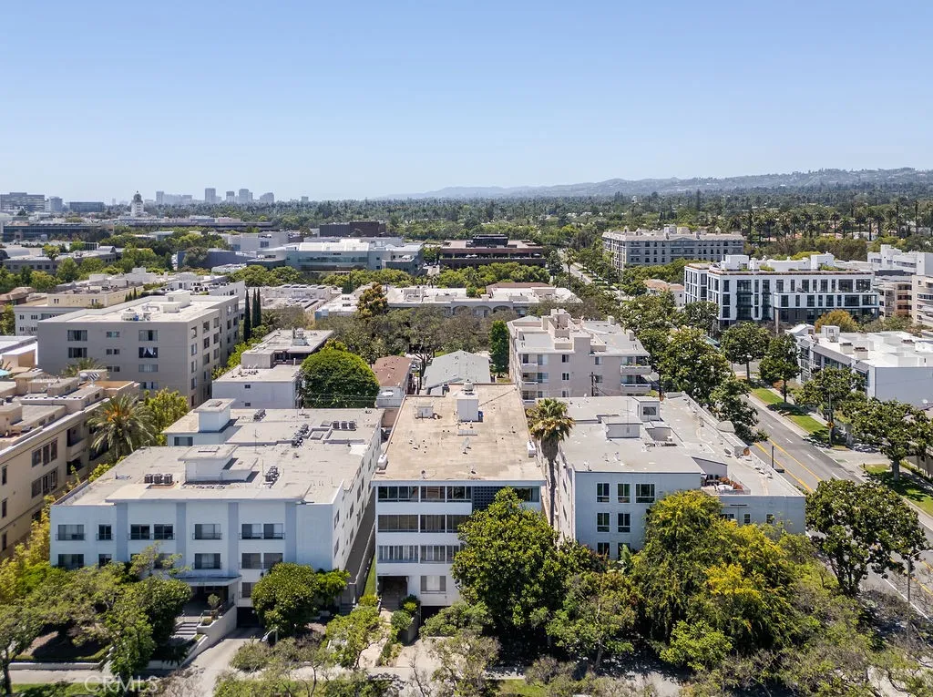 419 N Oakhurst Drive 102, Beverly Hills, California 90210 home-pic-27