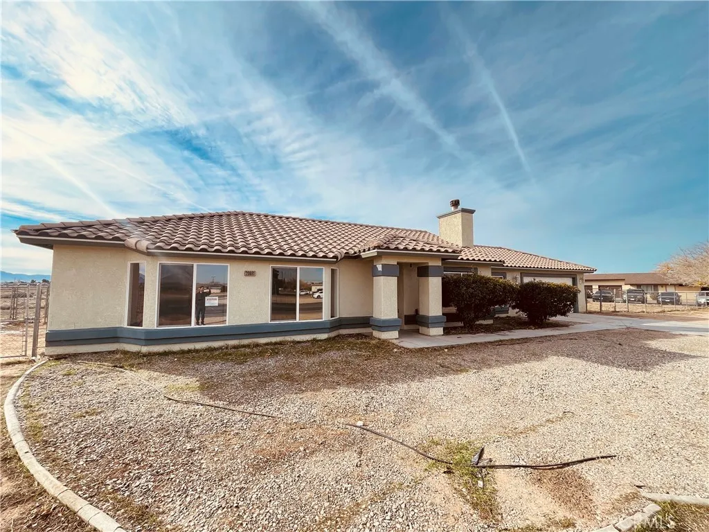 20891 Thunderbird, Apple Valley, California 92307 home-pic-8