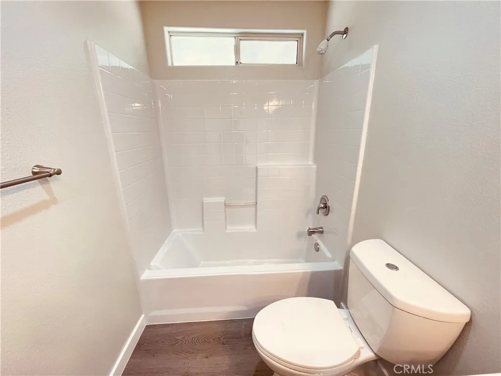 20891 Thunderbird, Apple Valley, California 92307 home-pic-28