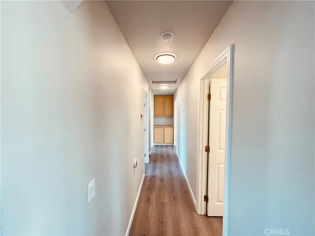 20891 Thunderbird, Apple Valley, California 92307 home-pic-26