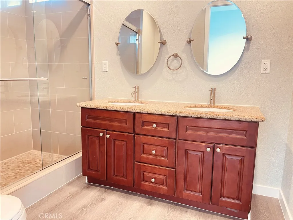 20891 Thunderbird, Apple Valley, California 92307 home-pic-34