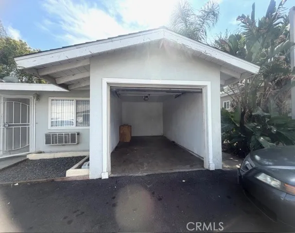 attached one car garage