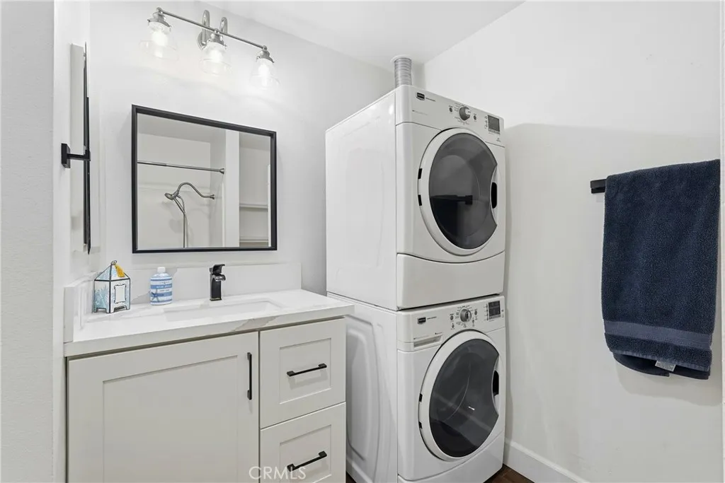 19222 Shoreline 7, Huntington Beach, California 92648 home-pic-17