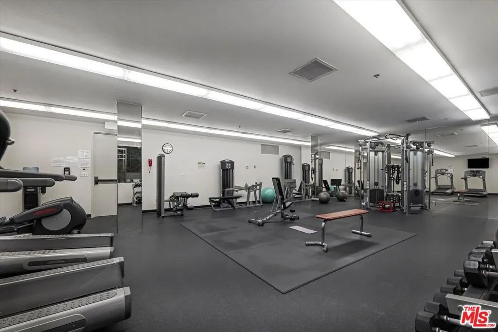 2131 Century Park Lane 203, Los Angeles, California 90067 home-pic-40