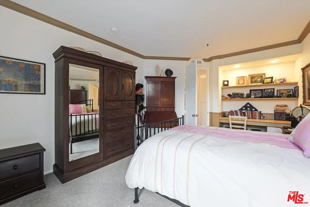 2131 Century Park Lane 203, Los Angeles, California 90067 home-pic-26