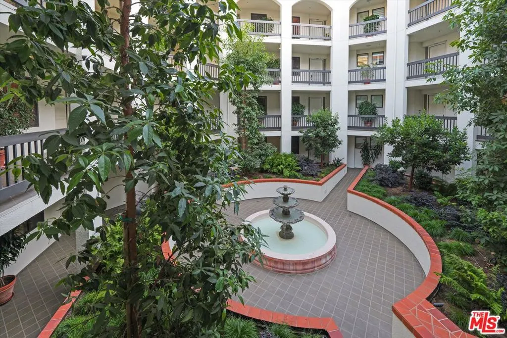 2131 Century Park Lane 203, Los Angeles, California 90067 home-pic-4