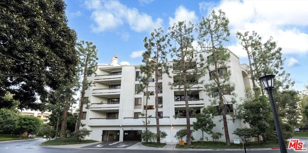 2131 Century Park Lane 203, Los Angeles, California 90067 home-pic-47