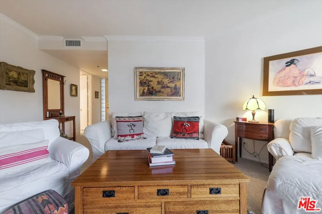 2131 Century Park Lane 203, Los Angeles, California 90067 home-pic-10
