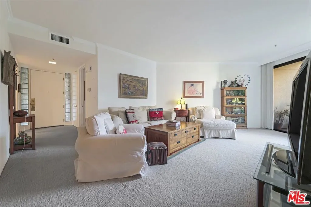 2131 Century Park Lane 203, Los Angeles, California 90067 home-pic-9