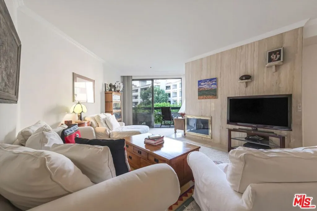 2131 Century Park Lane 203, Los Angeles, California 90067 home-pic-8