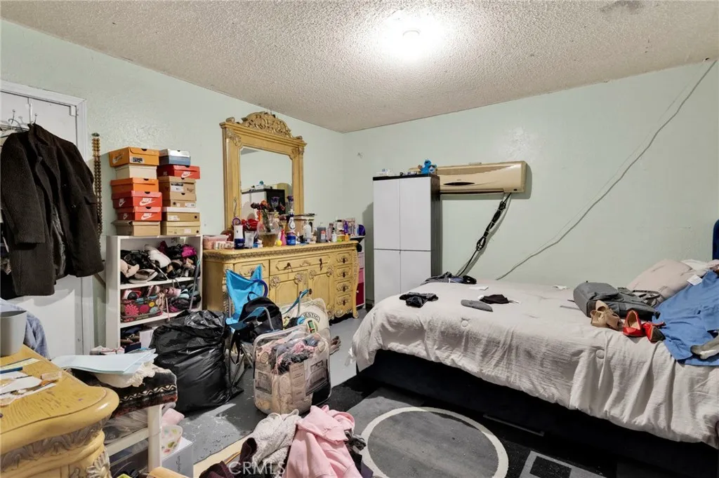 15839 Sitting Bull, Victorville, California 92395 home-pic-19