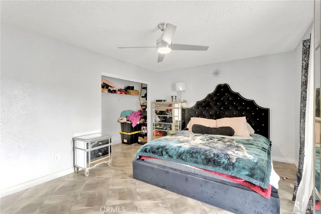 15839 Sitting Bull, Victorville, California 92395 home-pic-11