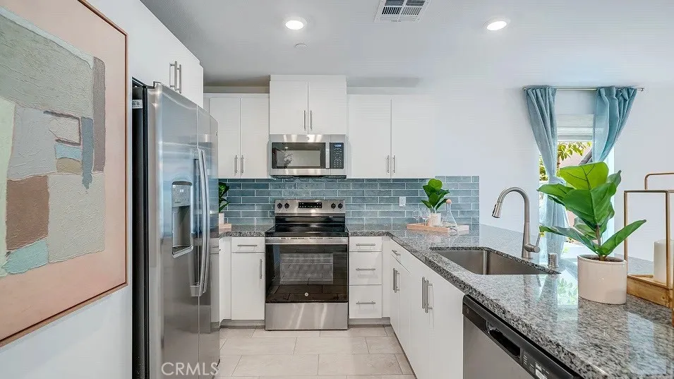 1432 Braided Mane Drive, San Jacinto, California 92582 home-pic-2